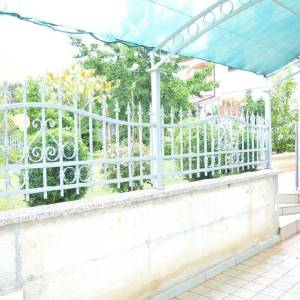 Samostojeća u blizini plaže!  Banjole.