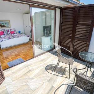 Saršoni, samostojeća kuća s bazenom, okućnicom i garažom