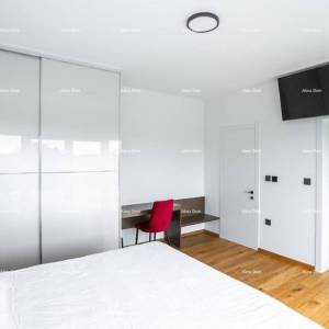 Savršena obiteljska kuća s bazenom u Banjolama, blizu plaže i prirode