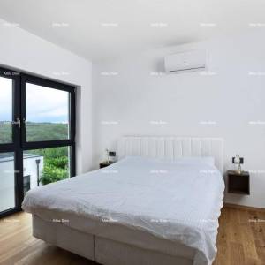 Savršena obiteljska kuća s bazenom u Banjolama, blizu plaže i prirode