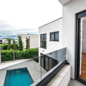 Savršena obiteljska kuća s bazenom u Banjolama, blizu plaže i prirode