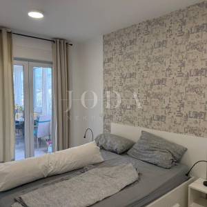 SENJ – 1. kat, pogled na more, novija gradnja, parkirno mjesto