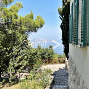 Senj, okolica, kuća 1.red do mora !