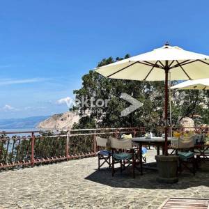 Senj, okolica, kuća 1.red do mora !