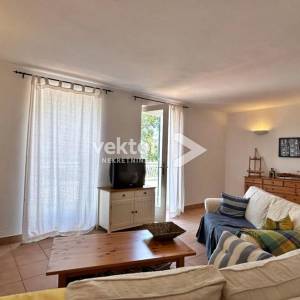 Senj, okolica, kuća 1.red do mora !