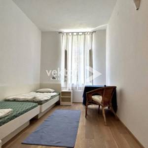 Senj, okolica, kuća 1.red do mora !