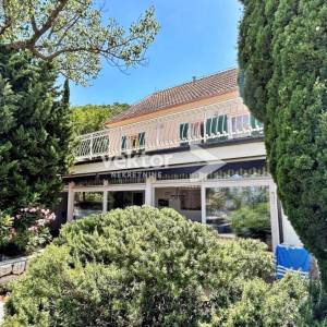 Senj, okolica, kuća 1.red do mora !