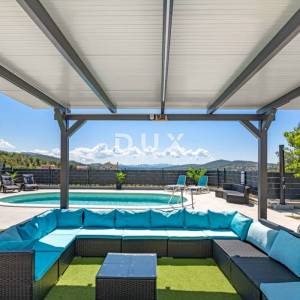 ŠIBENIK, BILICE – Građevinsko zemljište s bazenom, 500m²