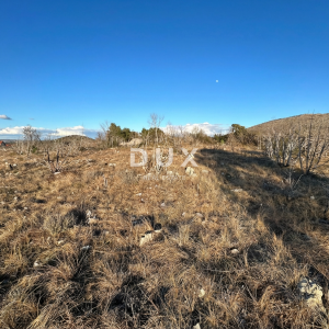 ŠIBENIK, BILICE – Građevinsko zemljište s pogledom na Prokljan, 970m2
