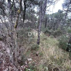 ŠIBENIK, JURASI – Građevinsko zemljište na rubu građevinske zone