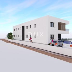 ŠIBENIK, VODICE – Prizemni stan s natkrivenom terasom i dva parkirna mjesta