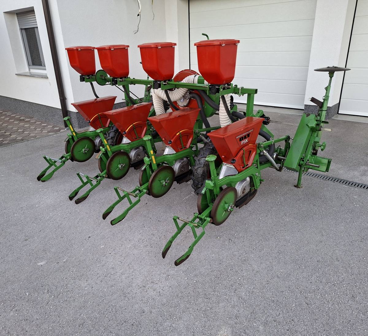 Sijačica za kukuruz OLT PSK 4 reda