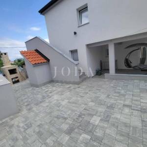 Šilo kuća sa 3 apartmana