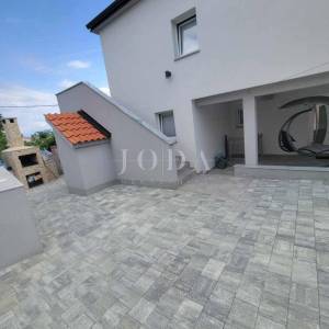 Šilo kuća sa 3 apartmana