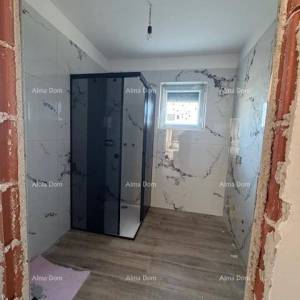 Šišan. Novoizgrađena kuća sa bazenom