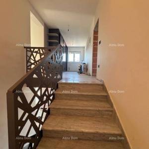 Šišan. Novoizgrađena kuća sa bazenom