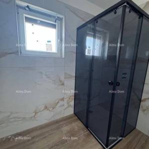 Šišan. Novoizgrađena kuća sa bazenom