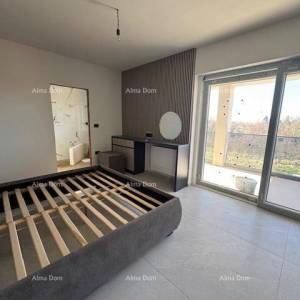 Šišan. Novoizgrađena kuća sa bazenom