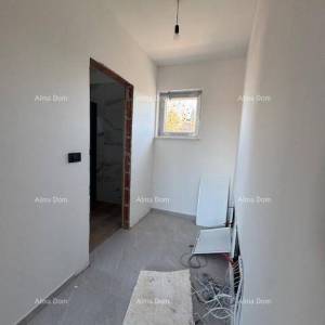 Šišan. Novoizgrađena kuća sa bazenom