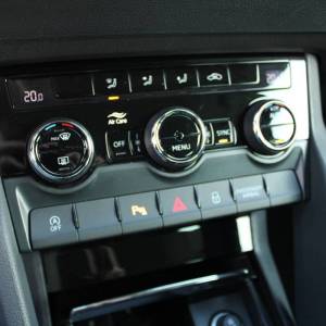 Škoda Karoq 2.0 TDi DSG *LED, NAVIGACIJA, KAMERA*