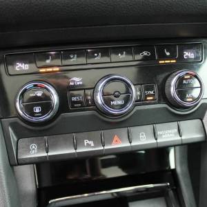 Škoda Kodiaq 1.5 TSi DSG *PANORAMA,LED,NAVIGACIJA*