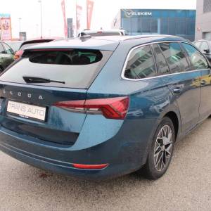 Škoda Octavia Combi 2.0 TDi *PANORAMA, LED, NAVIGACIJA, KAMERA*