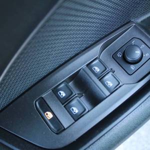 Škoda Octavia Combi 2.0 TDi DSG 150ks *LED, NAVIGACIJA*