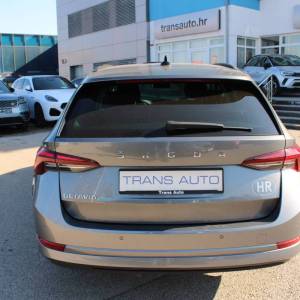 Škoda Octavia Combi 2.0 TDi DSG 150ks *LED, NAVIGACIJA*