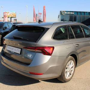 Škoda Octavia Combi 2.0 TDi DSG 150ks *LED, NAVIGACIJA*