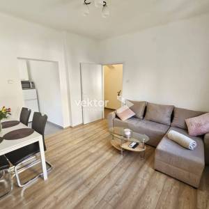 Škurinje, uređen stan podijeljen na dvije jedinice