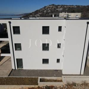 Smokvica-Trosobni apartman s bazenom