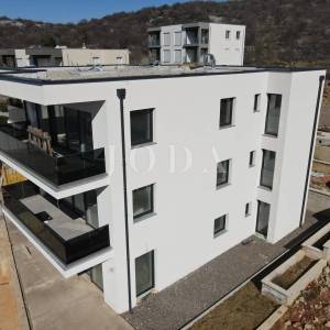 Smokvica-Trosobni apartman s bazenom