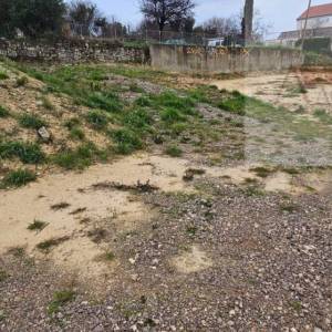 Solin najam građevinskog zemljišta 900 m2 + mogućnost gradnje