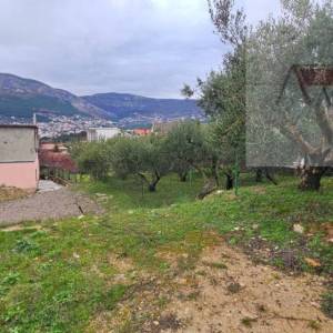 Solin najam građevinskog zemljišta 900 m2 + mogućnost gradnje