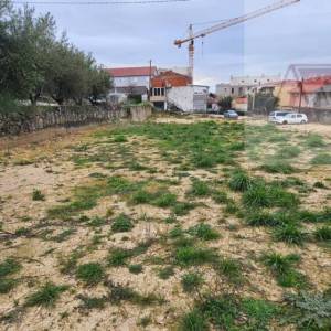 Solin najam građevinskog zemljišta 900 m2 + mogućnost gradnje
