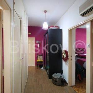 Split, Bol, prodaja trosoban stan 68,60 m2, 1. kat