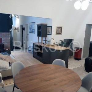 Split, Grad trosoban 117 m2, 3 terase, vrt, garaža, pomoćna kuća