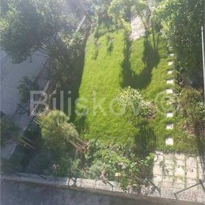 Split, Grad trosoban 117 m2, 3 terase, vrt, garaža, pomoćna kuća