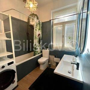 Split, Grad trosoban 117 m2, 3 terase, vrt, garaža, pomoćna kuća