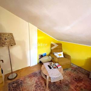 Srdoči, namješten 3-soban s dnevnim boravkom i balkonom