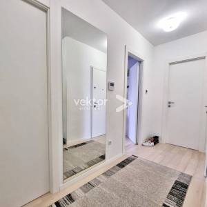 Srdoči, obiteljski stan s okućnicom i osiguranim parkingom