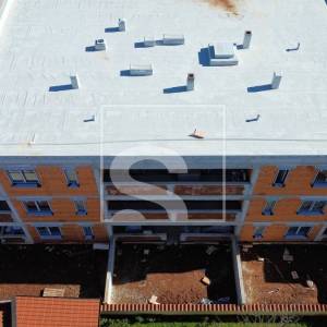 Stan s dvorištem - novogradnja 