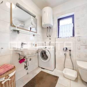 Stan s tri terase, 30 m od mora na Jadriji
