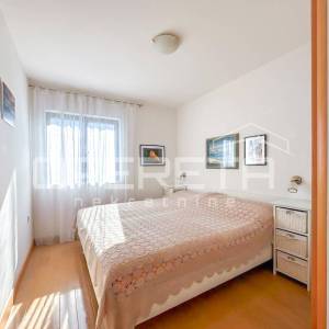 Stan s tri terase, 30 m od mora na Jadriji
