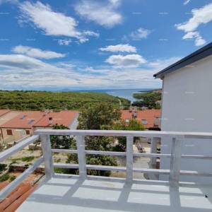 Stan u Dugoj Uvali: udobnost i priroda na dohvat ruke, 500 m od mora