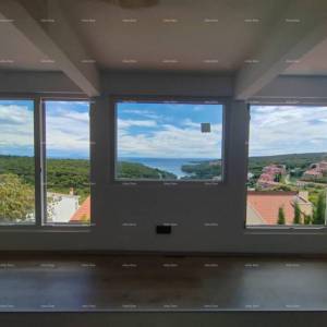 Stan u Dugoj Uvali: udobnost i priroda na dohvat ruke, 500 m od mora