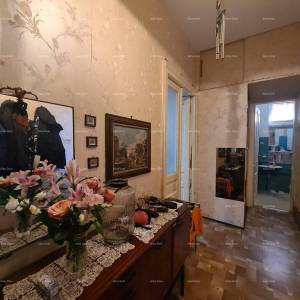 Stan u prizemlju s dvorištem i garažom – centar Pule