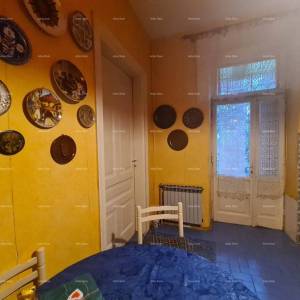 Stan u prizemlju s dvorištem i garažom – centar Pule