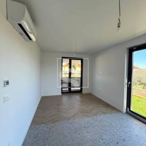 Stan Volme - novogradnja 200m od mora - uporabna dozvola