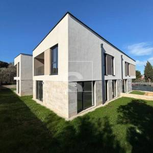 Stan Volme - novogradnja 200m od mora - uporabna dozvola